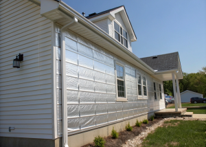 -radiant-barriers-improve-energy-efficient-siding-