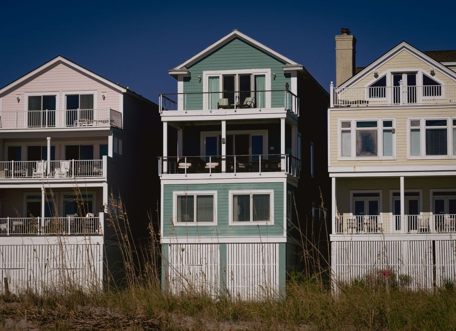 Siding repair and storm damage assessment on a New Orleans home